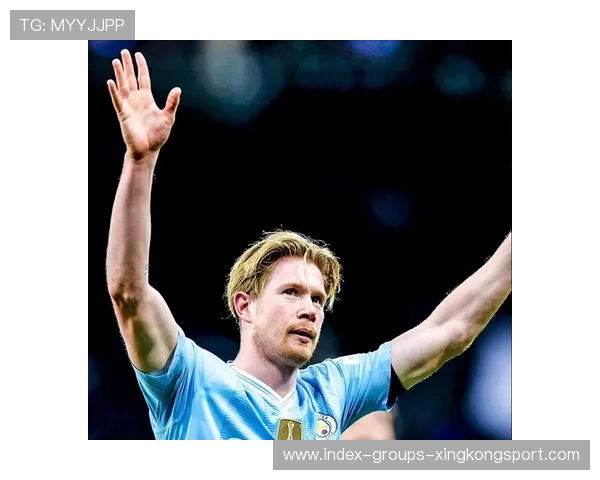 德布劳内长传切开两条防线,曼城创造单刀良机 德布劳内长传切开两条防线,曼城创造单刀良机