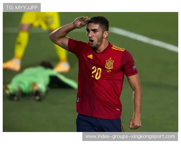 费兰托雷斯禁区倒地铲射制造极大威胁 费兰托雷斯禁区倒地铲射制造极大威胁