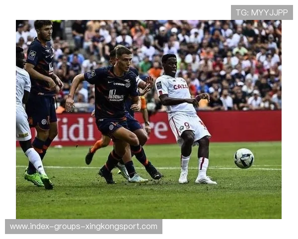 多特蒙德中路突击频繁致使防守溃散